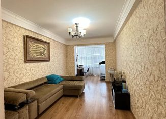 Продам четырехкомнатную квартиру, 80 м2, Махачкала, улица Огарёва, 6, Советский район