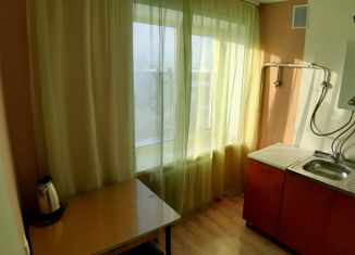 Продается 2-комнатная квартира, 40 м2, поселок городского типа Белоярский, Юбилейная улица, 26