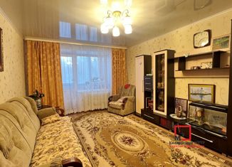 Продается 3-комнатная квартира, 60 м2, городское поселение Город Сокол, Советская улица, 111