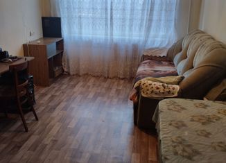 Продам комнату, 65 м2, Тольятти, улица 70 лет Октября, 33, Автозаводский район