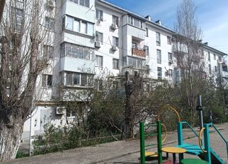 Продается 2-комнатная квартира, 58 м2, Краснодарский край, проспект Ленина, 15