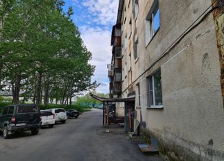 Продается 3-ком. квартира, 58 м2, посёлок Термальный, улица Ленина, 6