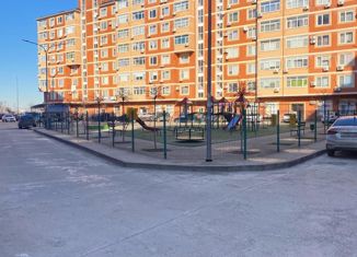 Продажа 1-ком. квартиры, 40 м2, посёлок городского типа Яблоновский, улица Гагарина, 148/4к1