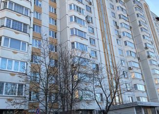 Продаю трехкомнатную квартиру, 88 м2, Москва, улица Барышиха, 33, улица Барышиха