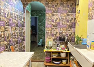 4-комнатная квартира на продажу, 72.8 м2, Добрянка, улица Энгельса, 11/1