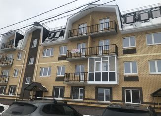 Продается двухкомнатная квартира, 45 м2, посёлок Ленинский, 4-й Янтарный переулок, 21