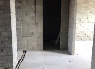 Продам 2-ком. квартиру, 64 м2, село Троицкое, улица Номто Очирова, 1А