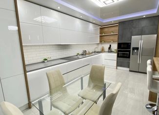 Продаю 2-ком. квартиру, 80 м2, Котлас, улица Невского, 29А