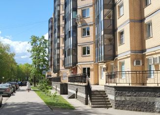 Продается трехкомнатная квартира, 105.2 м2, Гатчина, улица Хохлова, 8