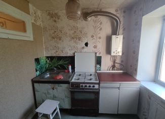 3-комнатная квартира на продажу, 56 м2, Каменск-Шахтинский, Октябрьская улица, 131