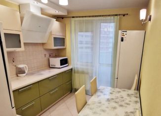 Сдам 2-комнатную квартиру, 52.5 м2, Щербинка, улица Барышевская Роща, 26