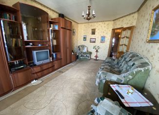 Продаю двухкомнатную квартиру, 47 м2, посёлок Строитель, микрорайон Южный, 16