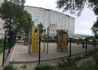 Продаю 2-комнатную квартиру, 50 м2, Уссурийск, улица Некрасова, 16