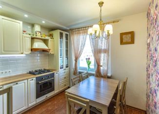 Продаю 2-комнатную квартиру, 54 м2, Краснодар, улица Бульварное Кольцо, 18, улица Бульварное Кольцо