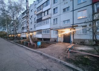 Продажа трехкомнатной квартиры, 63 м2, поселок городского типа Алексеевка, Невская улица, 21
