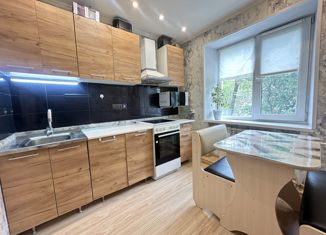 Продается 2-комнатная квартира, 44.3 м2, Находка, улица Чернышевского, 8