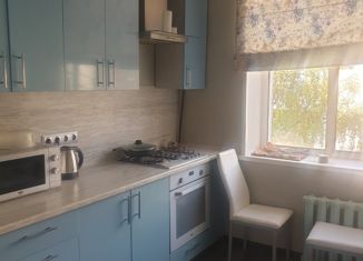 Продам 2-комнатную квартиру, 58.5 м2, Ижевск, улица Максима Горького, 40, Центральный жилой район