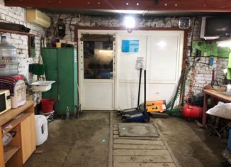 Продаю гараж, 17 м2, Ростов-на-Дону, Железнодорожный район, Привокзальная площадь, 13А