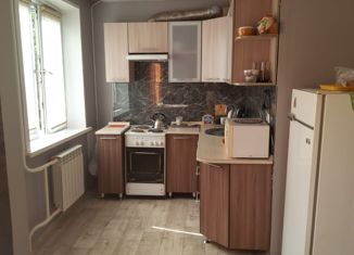 Продам 3-ком. квартиру, 50.6 м2, Сосновоборск, улица Новоселов, 4