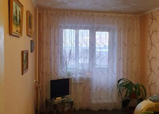 Двухкомнатная квартира на продажу, 50 м2, Сосновоборск, улица Ленинского Комсомола, 2