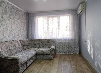 Продам 2-комнатную квартиру, 43 м2, Новотроицк, улица Гагарина, 6