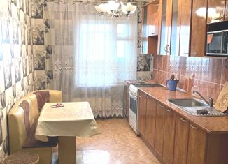 Продам трехкомнатную квартиру, 70 м2, Иркутск, микрорайон Первомайский, 23