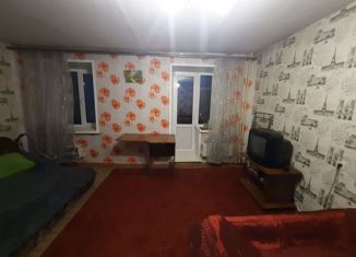 Продаю 1-комнатную квартиру, 32 м2, Белово, Советская улица, 51