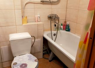 Продажа 4-ком. квартиры, 48.4 м2, Санкт-Петербург, улица Белы Куна, 22к2, метро Международная