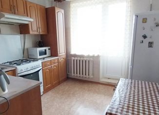 Продам 3-комнатную квартиру, 65.2 м2, Новгородская область, улица Кочетова, 45к1