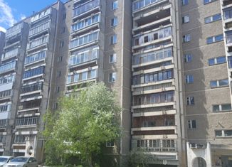 Продается четырехкомнатная квартира, 79 м2, Свердловская область, улица Ильича, 28