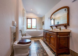 Продаю дом, 240 м2, Краснодар, проезд Александра Матросова, микрорайон Центральный