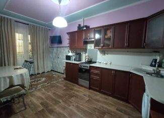 Продается трехкомнатная квартира, 89.1 м2, Астраханская область, улица Аксакова, 8к1