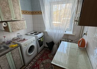 Продам 2-ком. квартиру, 42 м2, Дивногорск, Школьный переулок, 10