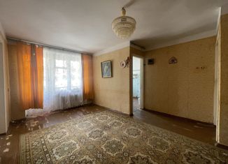 Продажа 2-комнатной квартиры, 41 м2, Волхов, улица Калинина, 13