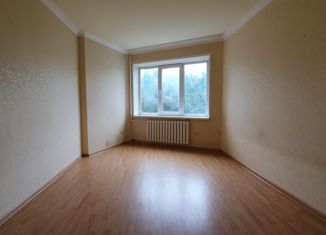 Сдача в аренду 3-ком. квартиры, 60 м2, Елец, улица Спутников, 6