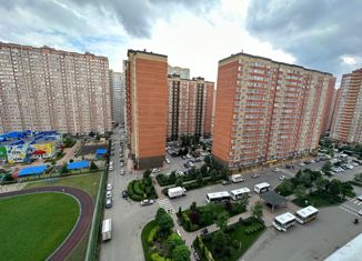 Продаю двухкомнатную квартиру, 59 м2, Краснодар, Домбайская улица, 63, микрорайон Губернский