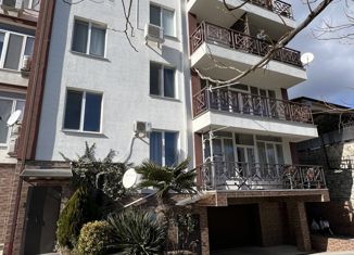 Продажа 1-комнатной квартиры, 64 м2, посёлок городского типа Ливадия, Виноградная улица, 19А