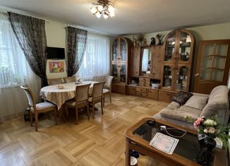 Продается трехкомнатная квартира, 92 м2, Томск, улица Дзержинского, 56