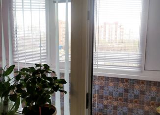 Двухкомнатная квартира на продажу, 50.8 м2, Тольятти, улица Ворошилова, 41