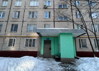 Продается трехкомнатная квартира, 59.2 м2, Москва, улица Тёплый Стан, 21к6, метро Тёплый Стан