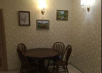 Продаю трехкомнатную квартиру, 60 м2, Каменск-Шахтинский, улица Парк Культуры, 12