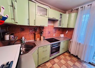 Продажа трехкомнатной квартиры, 68 м2, Великие Луки, улица Гоголя, 10/15