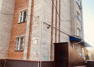 Продажа трехкомнатной квартиры, 68.7 м2, Хабаровск, Мирная улица, 1А