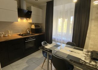 Продажа двухкомнатной квартиры, 50 м2, Жуков, улица Ленина, 36