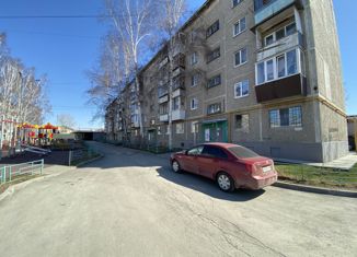 Продается 2-комнатная квартира, 41.1 м2, Екатеринбург, улица Ляпустина, 60, улица Ляпустина