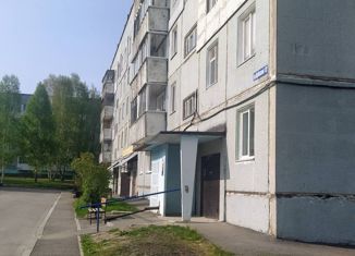 Продажа 2-ком. квартиры, 52 м2, Юрга, Кузбасский проспект, 16А
