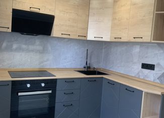 Продажа 2-ком. квартиры, 55.7 м2, Йошкар-Ола, улица Петрова, 5, микрорайон Сомбатхей