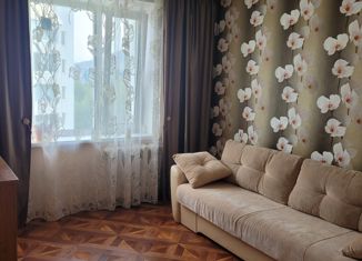 Продаю 3-ком. квартиру, 72 м2, Петропавловск-Камчатский, улица Ларина, 6/6