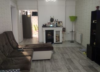 Продаю пятикомнатную квартиру, 130 м2, Октябрьский, улица 9 Января, 10