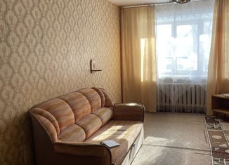 Продажа 3-комнатной квартиры, 57.3 м2, Рубцовск, улица Светлова, 78